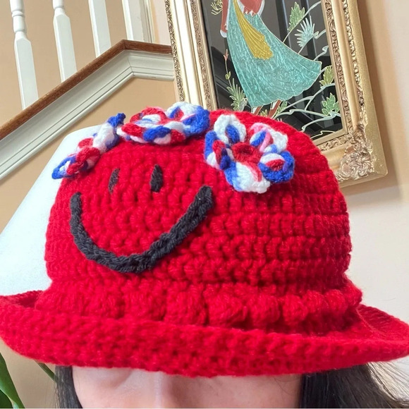 Handmade 4th‎ of July Women’s Red White & Blue Crochet Bucket Hat Size:21-22 - Picture 11 of 11